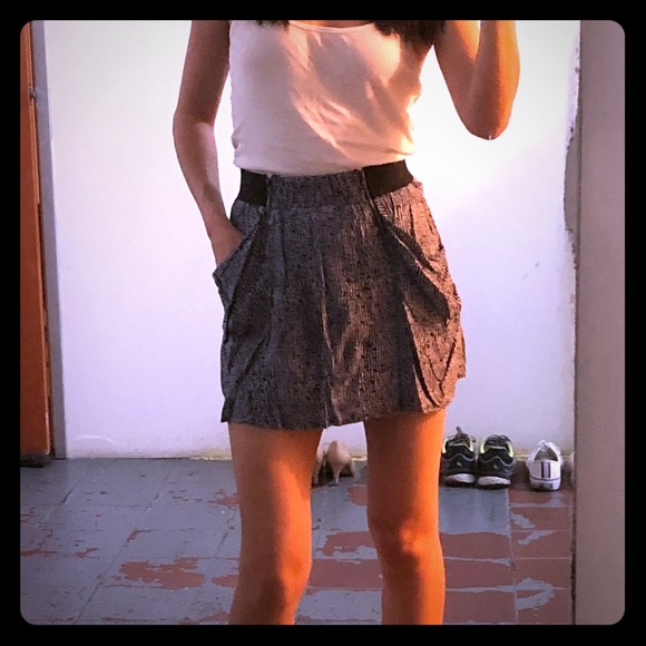 Cotton On skirt - Picture 1 of 7
